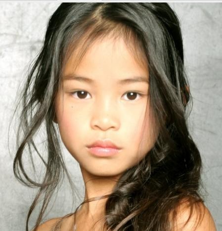 Tiffany Espensen Fotoğrafı