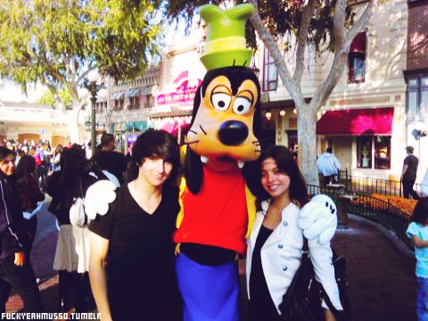 Gia Mantegna Fotoğrafı