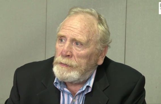 James Cosmo Fotoğrafı