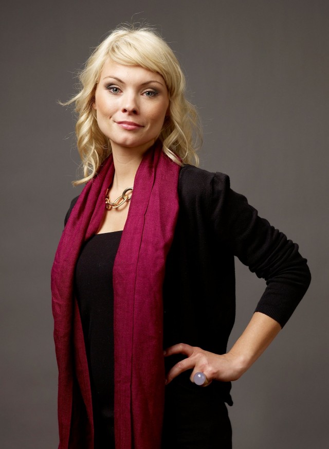 MyAnna Buring Fotoğrafları 15