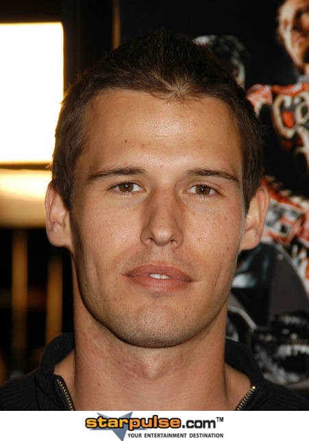 Alex Nesic fotoğrafı