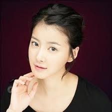 Lee Si-young Fotoğrafı