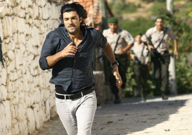 Engin Akyürek Fotoğrafı