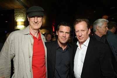 James Cromwell Fotoğrafı