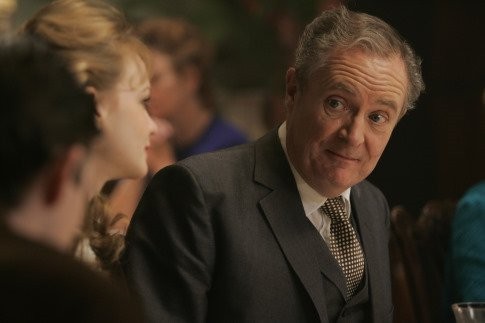 Jim Broadbent Fotoğrafı