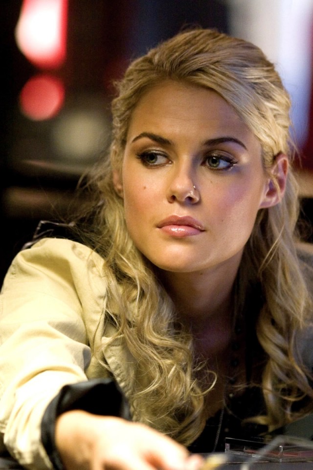 Rachael Taylor Fotoğrafları 72