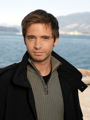 Aaron Stanford Fotoğrafları 12