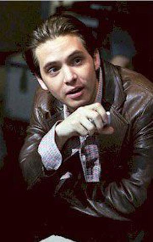 Aaron Stanford Fotoğrafları 13