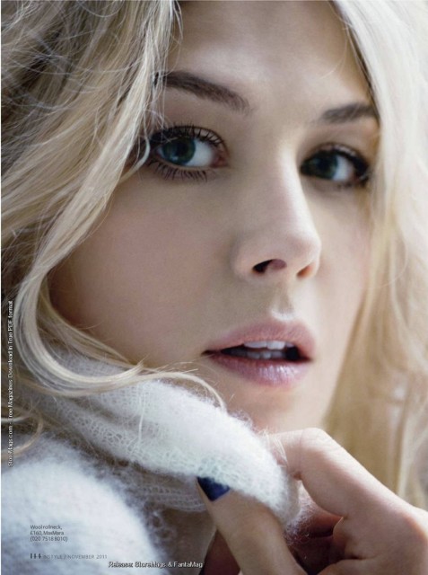 Rosamund Pike Fotoğrafları 108