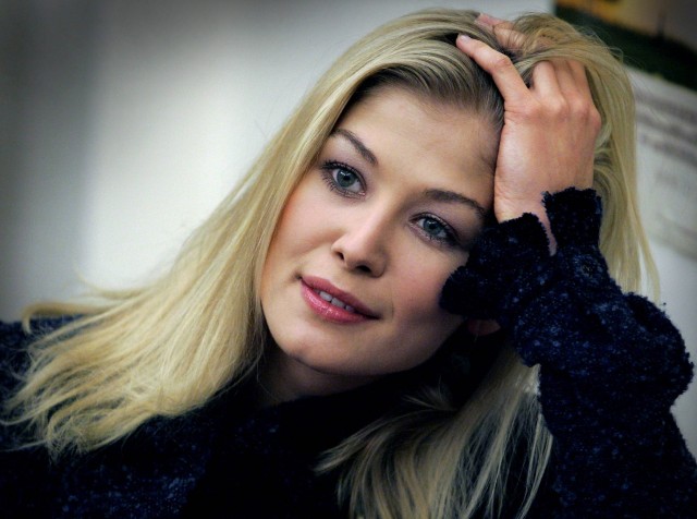 Rosamund Pike Fotoğrafları 65