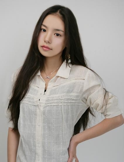 Min Hyo-rin Fotoğrafı