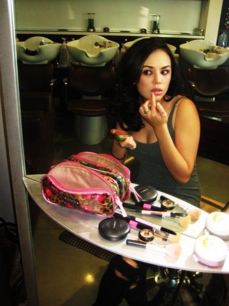 Janel Parrish Fotoğrafları 33