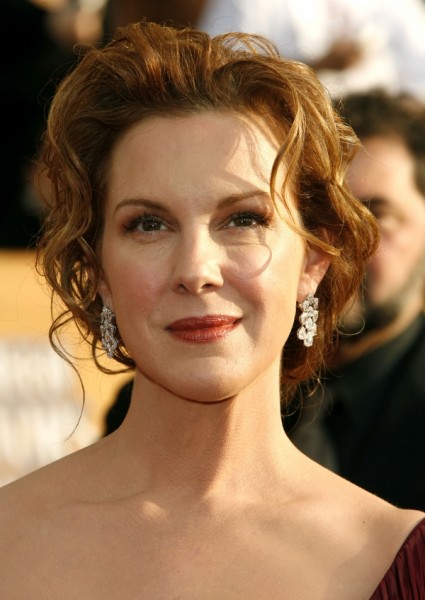 Elizabeth Perkins Fotoğrafı