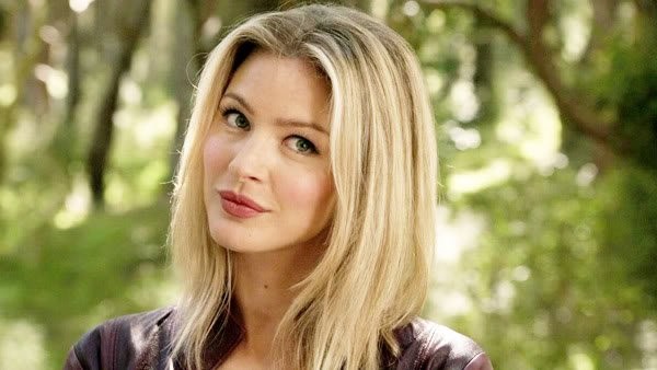 Tabrett Bethell Fotoğrafları 51