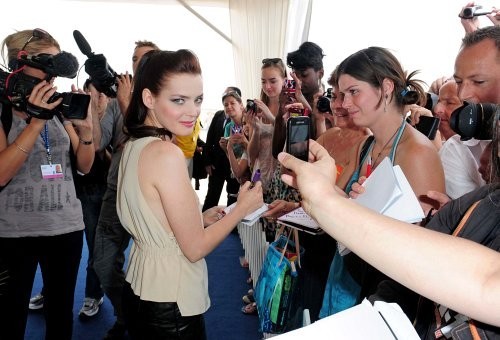 Roxane Mesquida Fotoğrafları 234