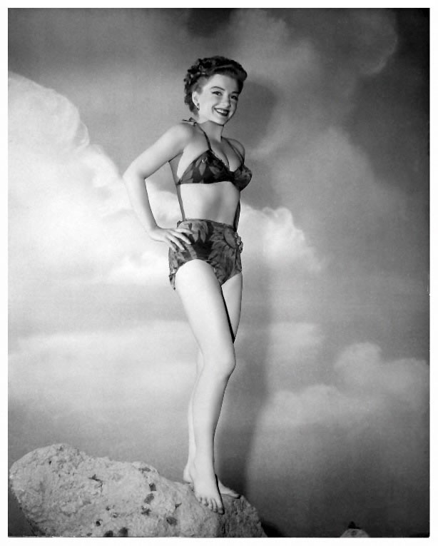 Anne Baxter Fotoğrafları 7