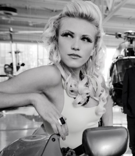 Anna Cyzon Fotoğrafı