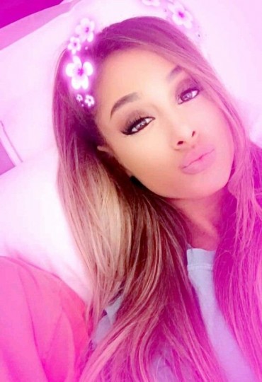 Ariana Grande Fotoğrafları 243