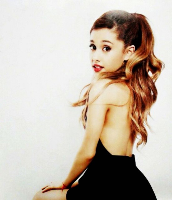 Ariana Grande Fotoğrafı