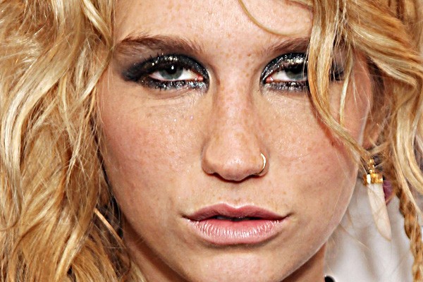 Kesha Fotoğrafı