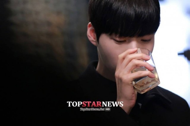 Ahn Jae-hyeon Fotoğrafı