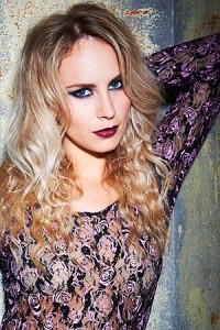 Holly Weston Fotoğrafı