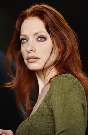 Elizabeth J. Carlisle Fotoğrafı