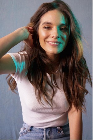 Caitlin Stasey Fotoğrafları 7