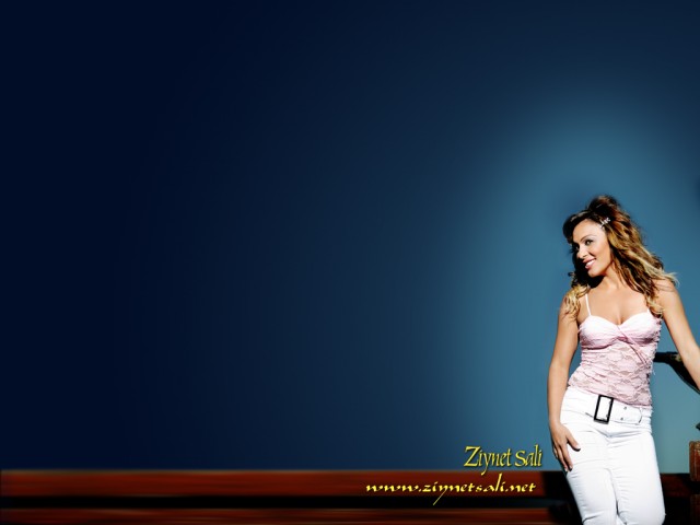 Ziynet Sali fotoğrafı Ziynet Sali fotoğrafı