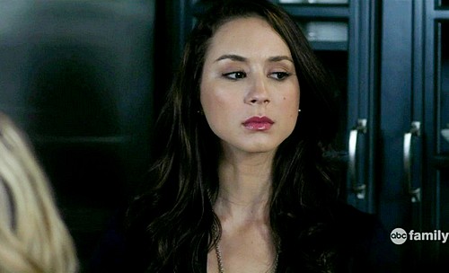 Troian Bellisario Fotoğrafı