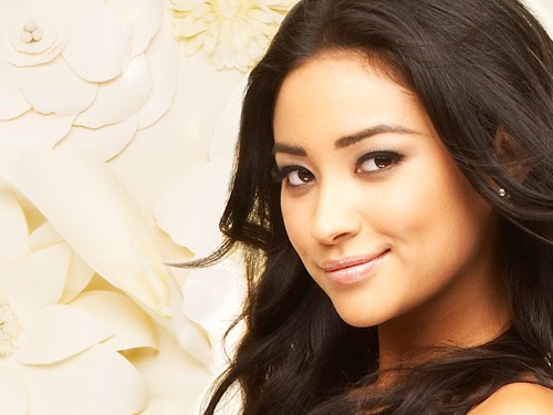 Shay Mitchell Fotoğrafı