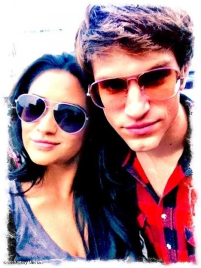 Shay Mitchell Fotoğrafı