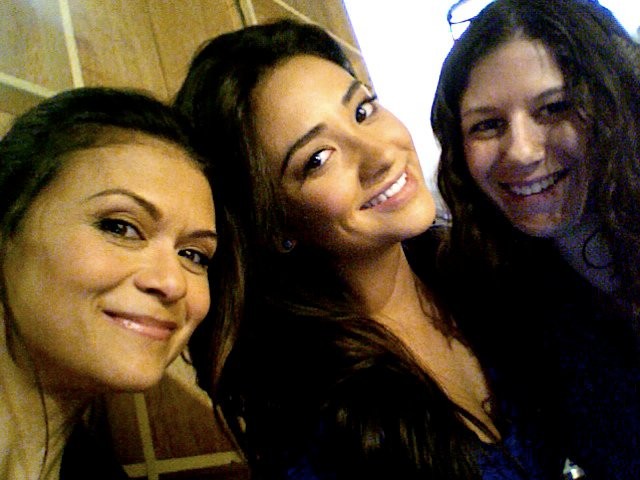 Shay Mitchell Fotoğrafı