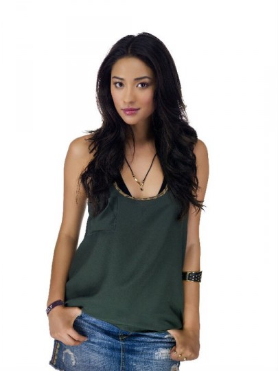 Shay Mitchell Fotoğrafı
