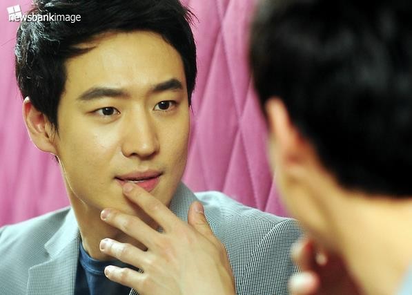 Lee Je-hoon Fotoğrafı