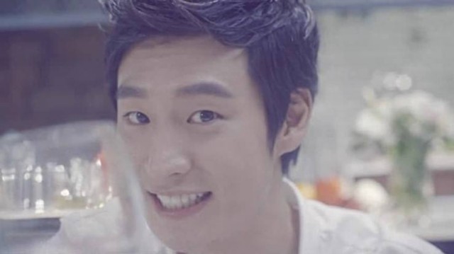 Lee Je-hoon Fotoğrafları 85