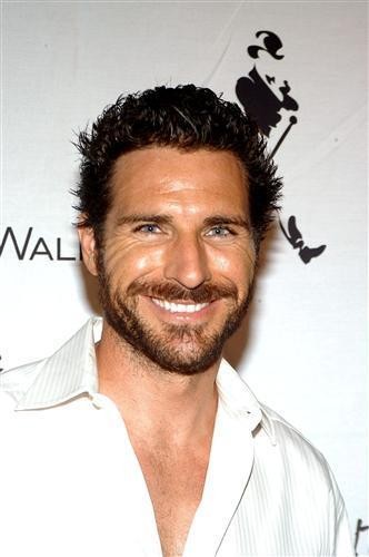 Ed Quinn Fotoğrafları 19