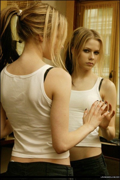 Avril Lavigne Fotoğrafları 975