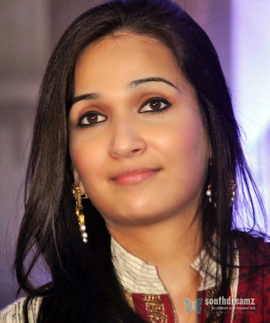 Soundarya Rajinikanth Fotoğrafları 4