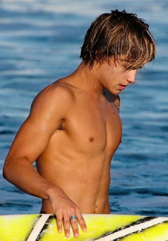 Cole Sprouse Fotoğrafları 123