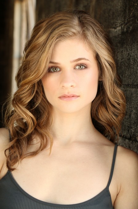 Jenna Boyd Fotoğrafı