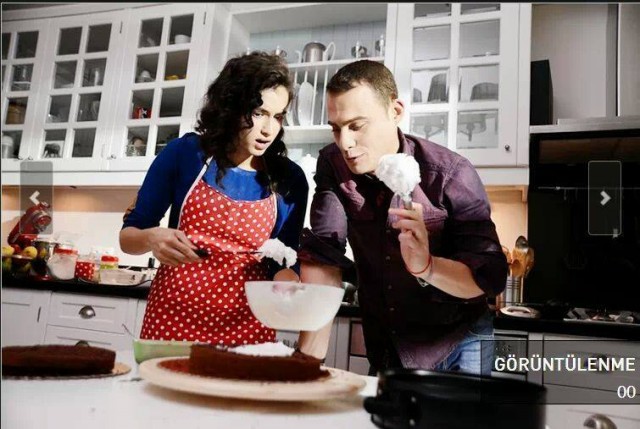 Kerem Bürsin Fotoğrafı