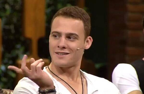 Kerem Bürsin Fotoğrafı