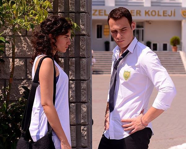 Kerem Bürsin Fotoğrafı