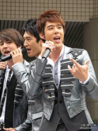 George Hu Fotoğrafı