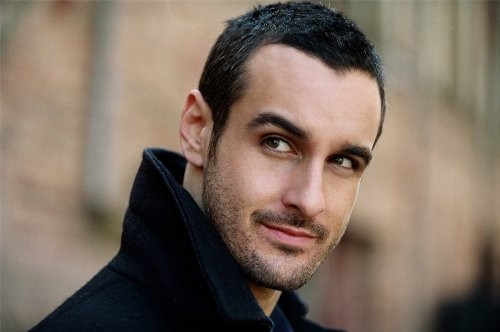 Brett London fotoğrafı