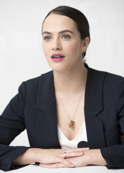 Jessica Brown-Findlay Fotoğrafı