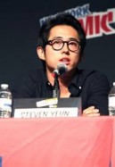 Steven Yeun Fotoğrafları 22