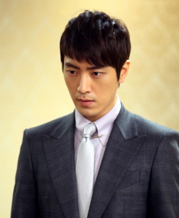 Lee Joon Hyuk Fotoğrafı