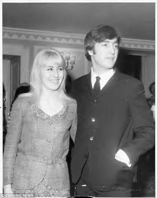 Cynthia Lennon Fotoğrafları 7